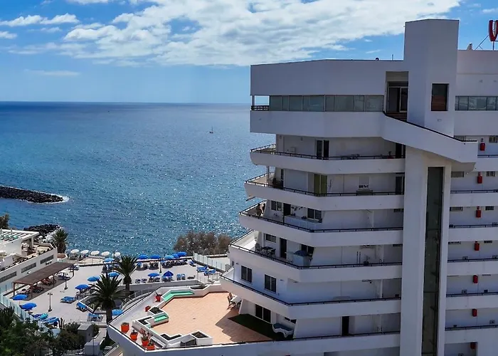 Club Villamar Exclusive Beachfront Penthouse Appartement